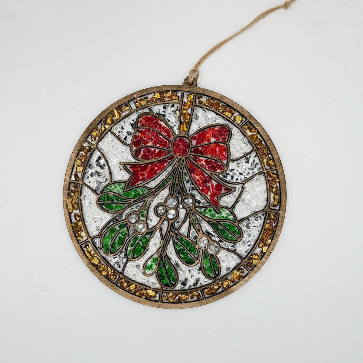 Mistletoe resin and crushed glass suncatcher workshop, laser-cut wood holiday suncatcher, Rise and Shine Gifts in Dothan, Alabama SHINE-WS-003
